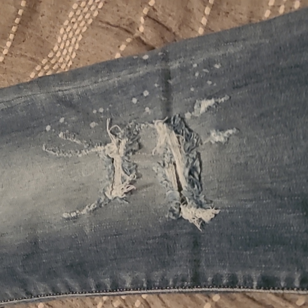 NWT judy blues distressed denim - Picture 4 of 8
